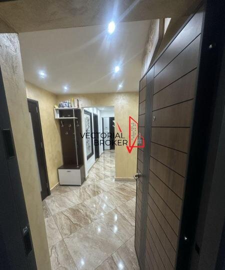 Dristor, benzinaria Mol, apartament 3 camere